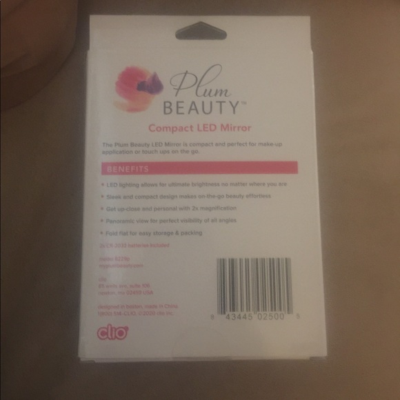 Plum Beauty compact LED tri fold mirror travel - Picture 2 of 9